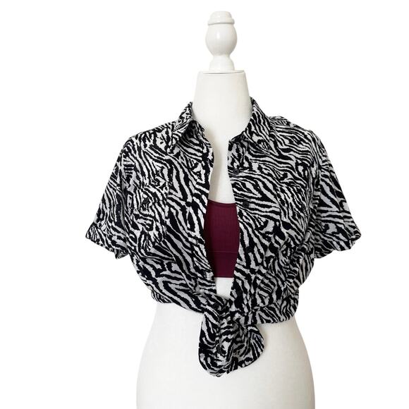 Jones New York |  button down camp shirt | zebra print| Medium - Picture 1 of 9